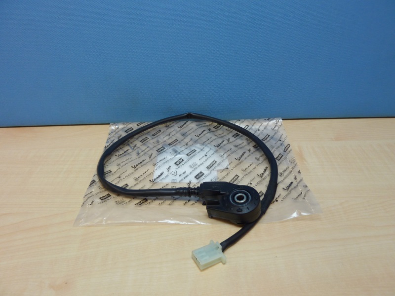 Aprilia SL 1000 Falco 2000-2004 Verstellbarer Halter f/ür Motorrad UNIVERSAL Nicht SPEZIELL LAMPA AERO-X 90146 Halterung 270X190X35 MM